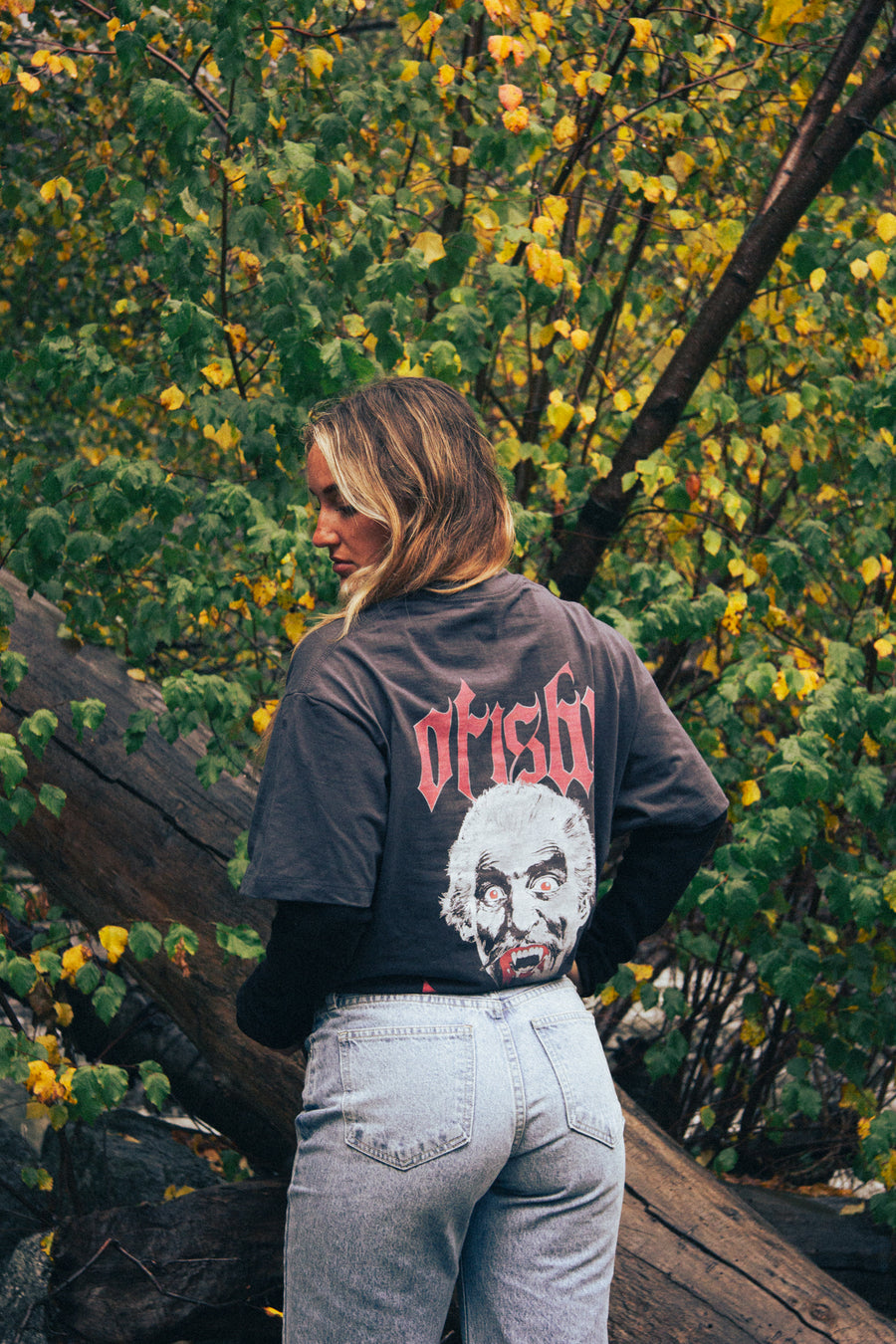 DRACU LA GRAPHIC TEE